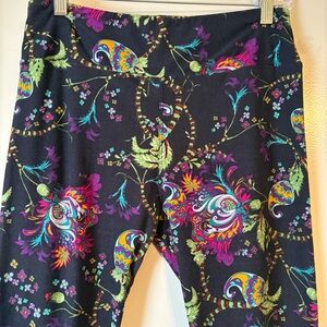 Lularoe tall and curvy leggings TC black‎ floral abstract “Lorax” pre-owned HTF